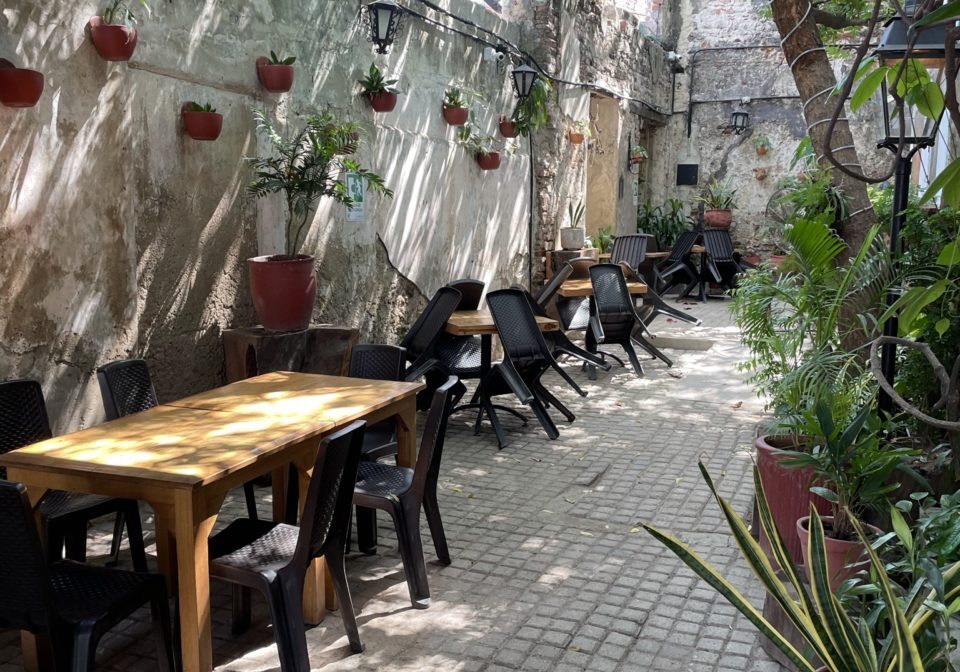 Outside Seating At Di Silvio In Cartagena Outside seating area with seats and tables at Di Silvio Italian Restaurant in Cartagena, Columbia