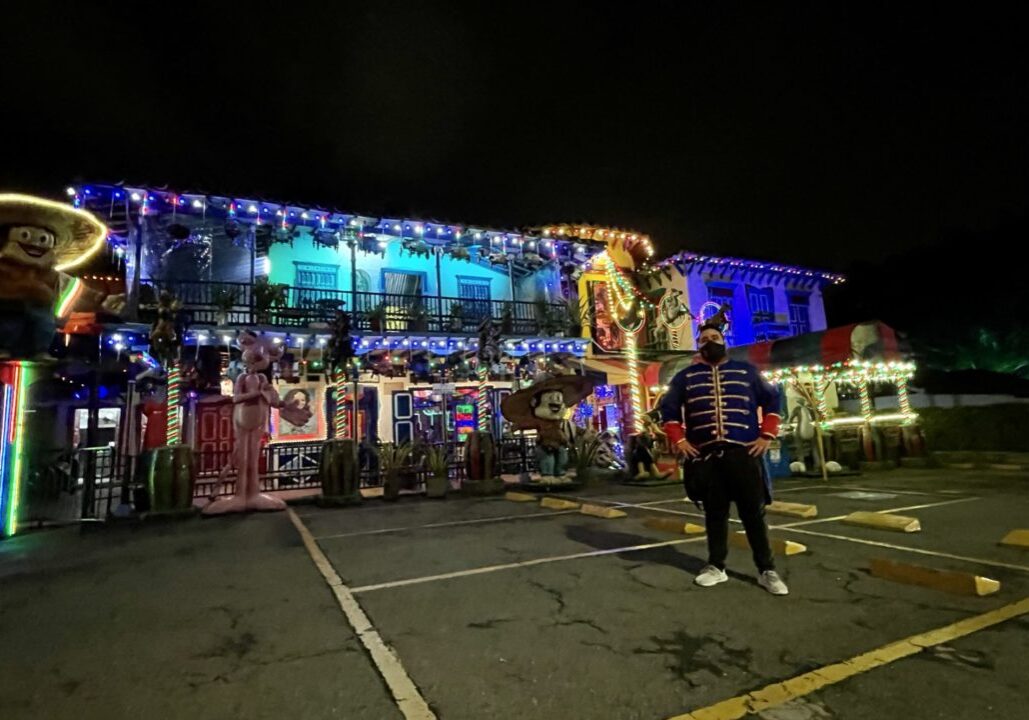 Person standing in front of Dulce Jesus Mio Restaurant